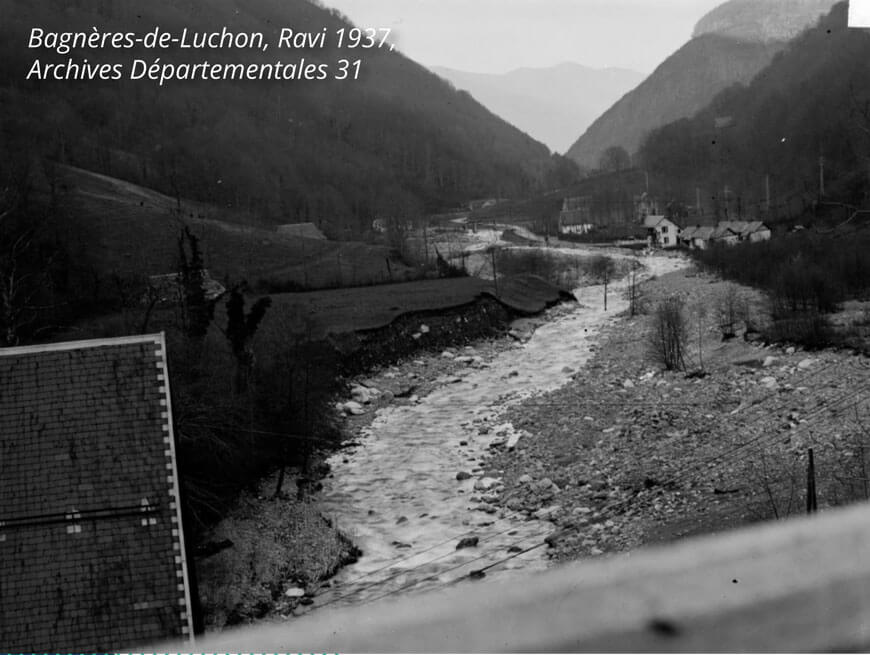 La cité ouvrière de Ravitraversée par les flots, Bagnères de Luchon, 1937