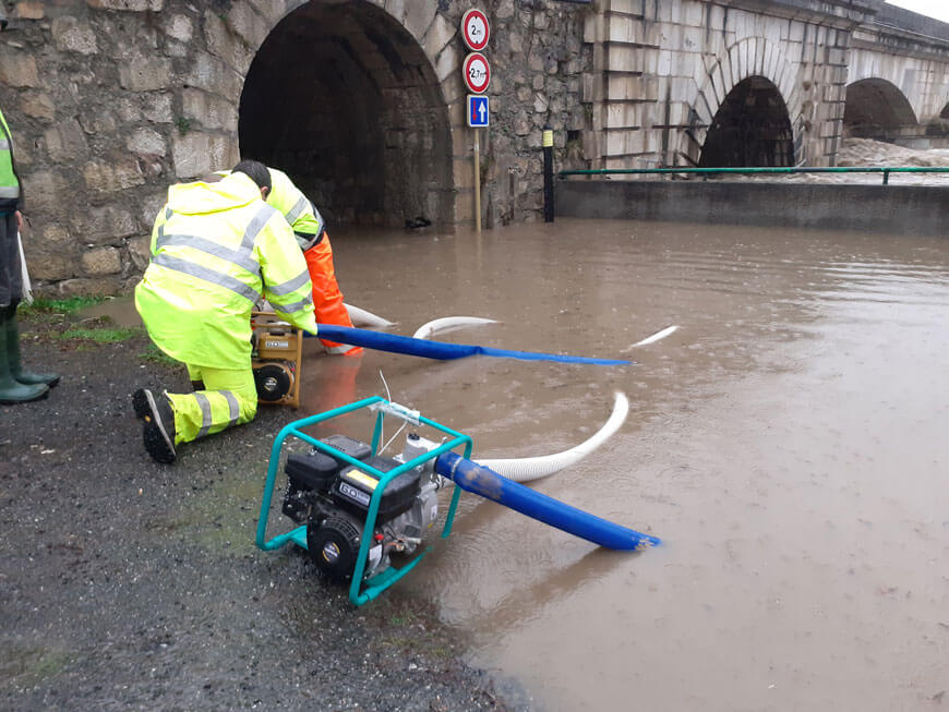Montée des eaux vue du pont de Gourdan à Gourdan en 2022