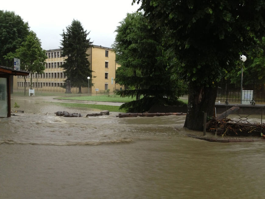 Axes routiers impraticables en raison de la hauteur d'eau à Bagnères-de-Luchon en 2013